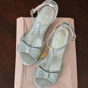 13C Girls Sparkly Silver Dress Shoe with 1” Heel